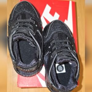 Nike Huarache Black 6C New In Box
